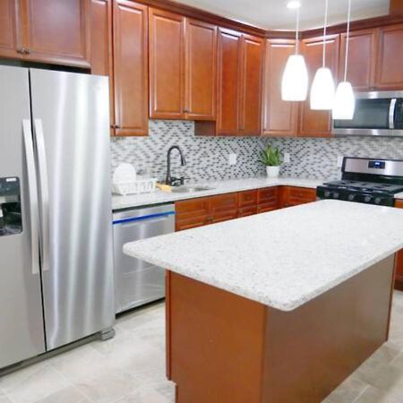 Newly Renovated Guest Rooms Near Transportation Philadelphia Bagian luar foto